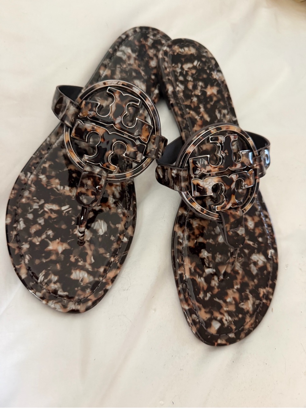 Tory Burch Tortoiseshell Logo Jelly Thong Sandals - Brown/Black